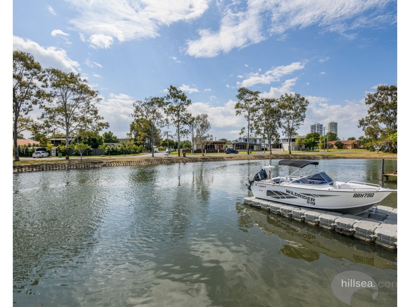 19 Perry Place, Biggera Waters QLD 4216