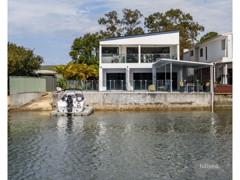 19 Perry Place, Biggera Waters QLD 4216