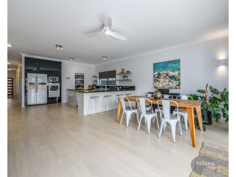 19 Perry Place, Biggera Waters QLD 4216