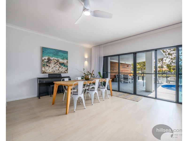 19 Perry Place, Biggera Waters QLD 4216
