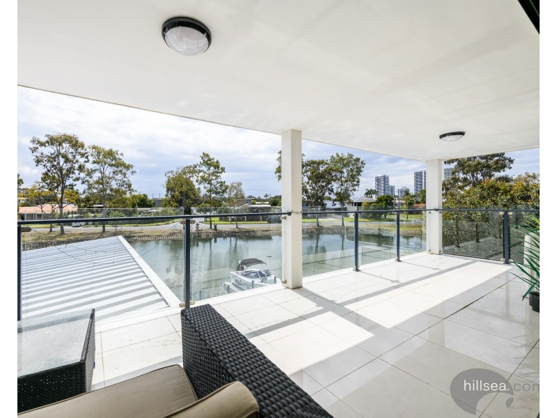 19 Perry Place, Biggera Waters QLD 4216