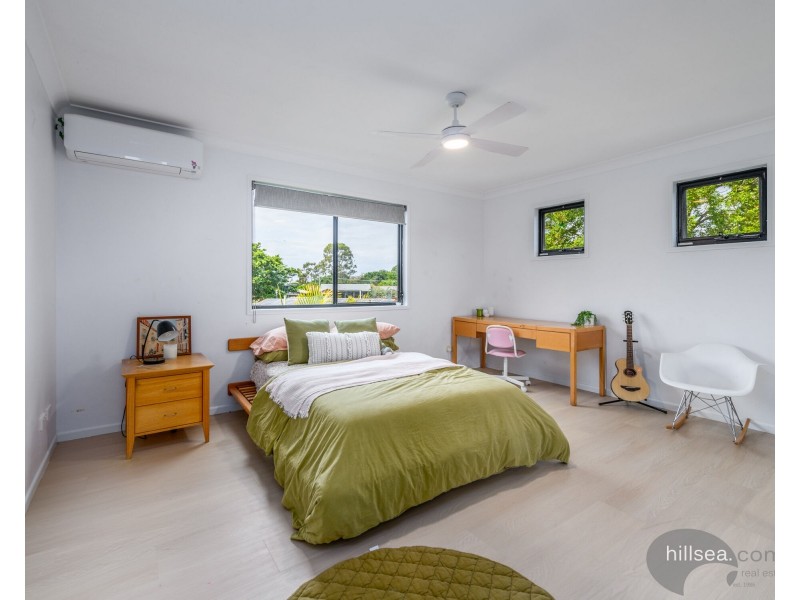 19 Perry Place, Biggera Waters QLD 4216