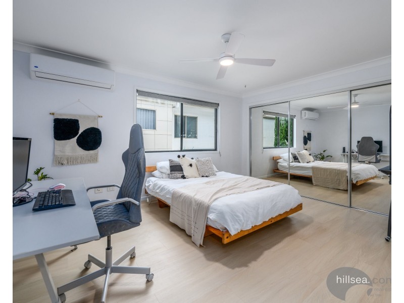 19 Perry Place, Biggera Waters QLD 4216