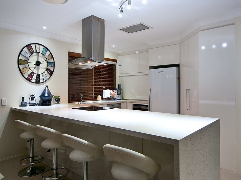 17 Maidstone Place, Parkwood QLD 4214