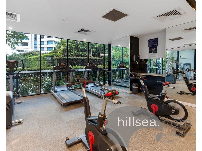 3803/5 Harbour Side Court, Biggera Waters QLD 4216