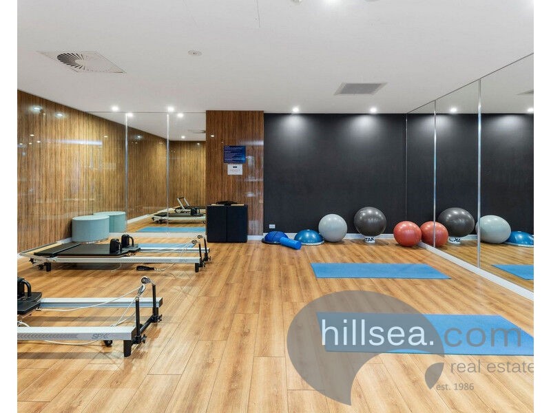 3803/5 Harbour Side Court, Biggera Waters QLD 4216