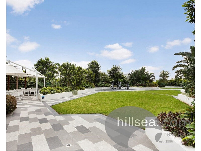 3803/5 Harbour Side Court, Biggera Waters QLD 4216