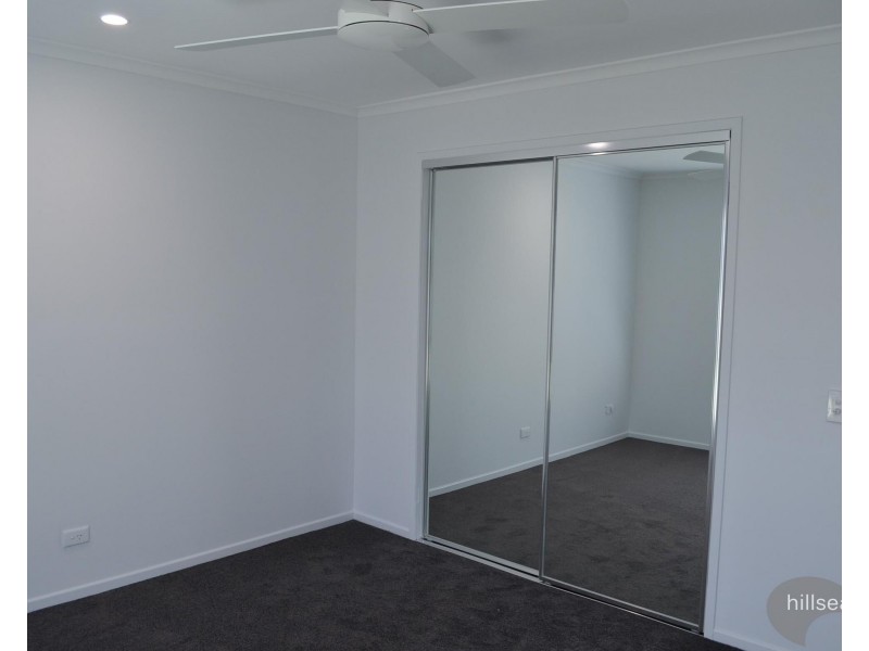 2/12 Telopea Street, Labrador QLD 4215