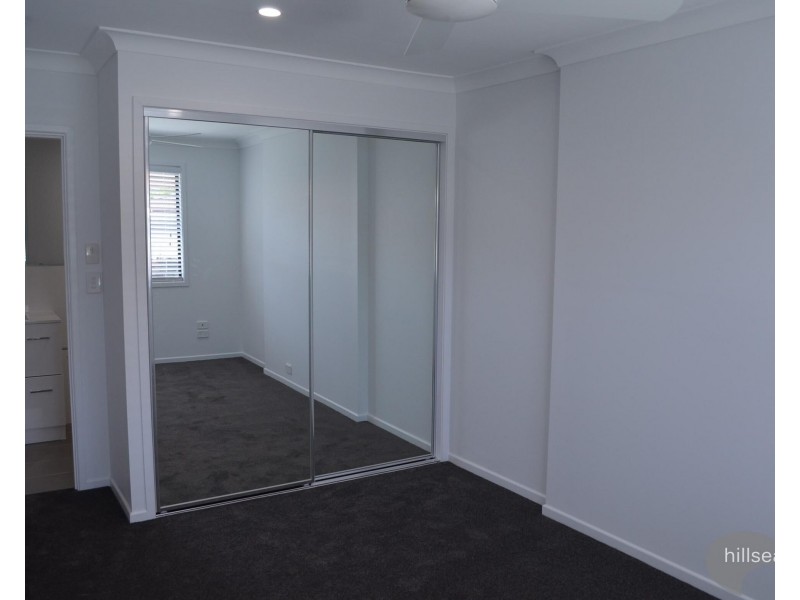 2/12 Telopea Street, Labrador QLD 4215