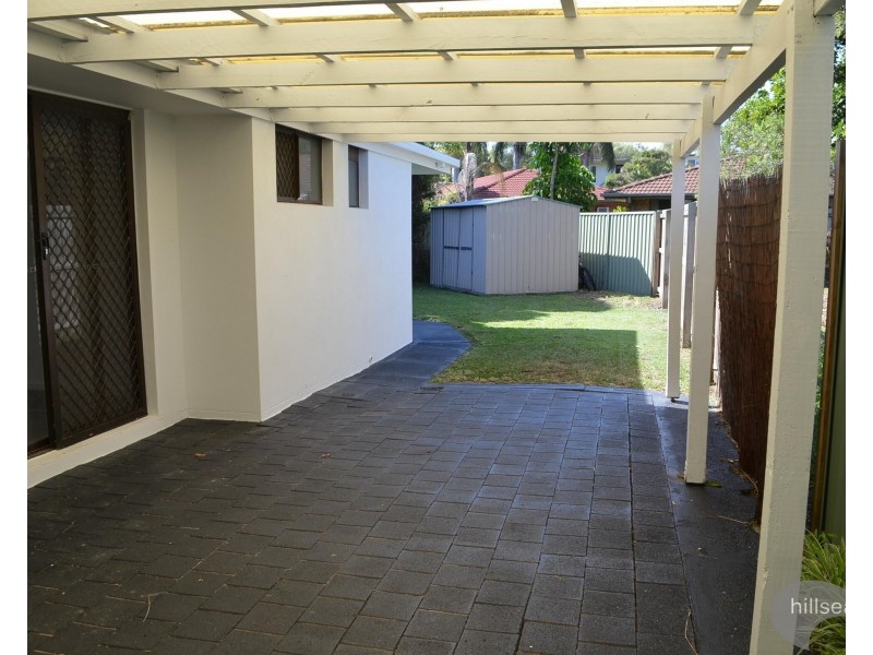 2/12 Telopea Street, Labrador QLD 4215