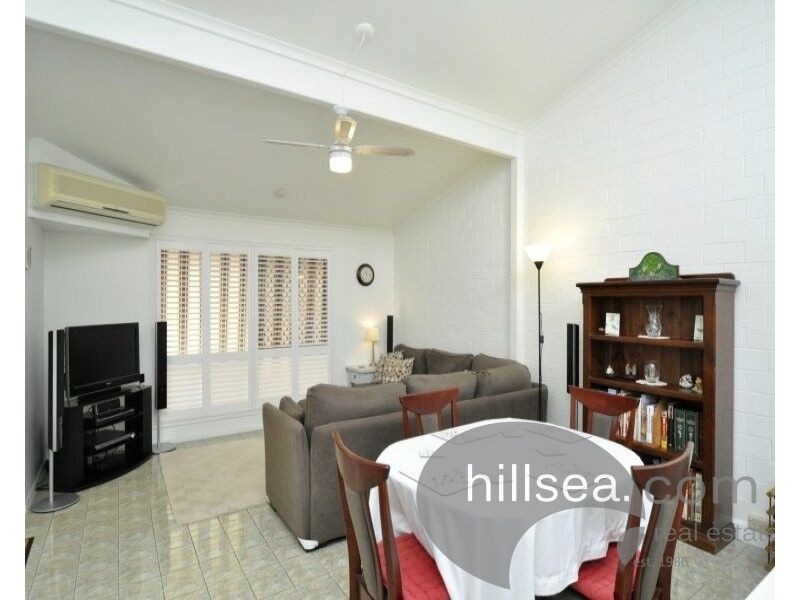 34/81 Olsen Avenue, Labrador QLD 4215