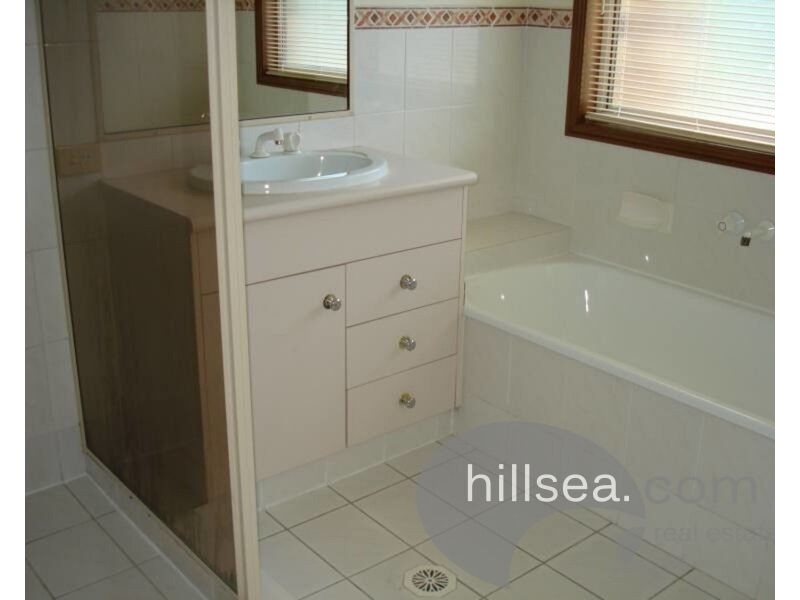 27 Rebbechi Court, Parkwood QLD 4214