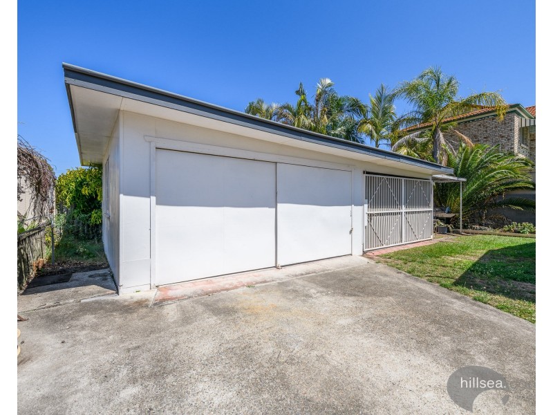 30 Victor Avenue, Paradise Point QLD 4216