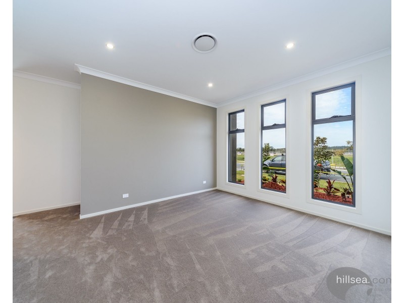 4 Laurel Drive, Helensvale QLD 4212