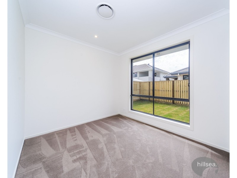 4 Laurel Drive, Helensvale QLD 4212