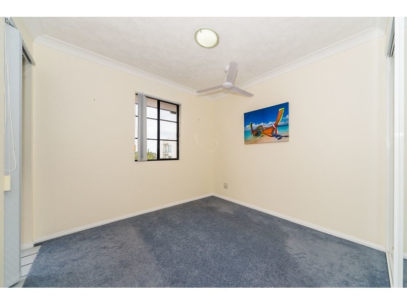 12/12 Canal Avenue, Runaway Bay QLD 4216