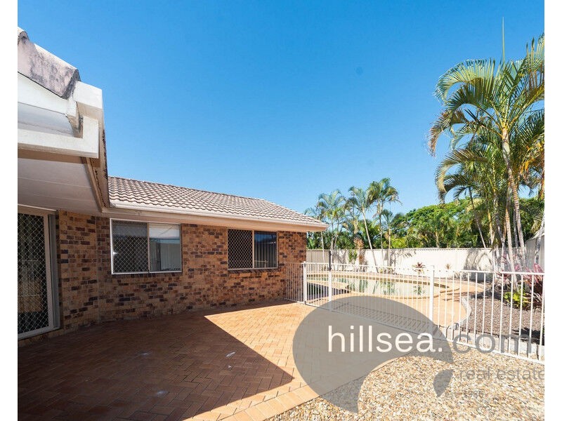 16 Waranga Way, Coombabah QLD 4216
