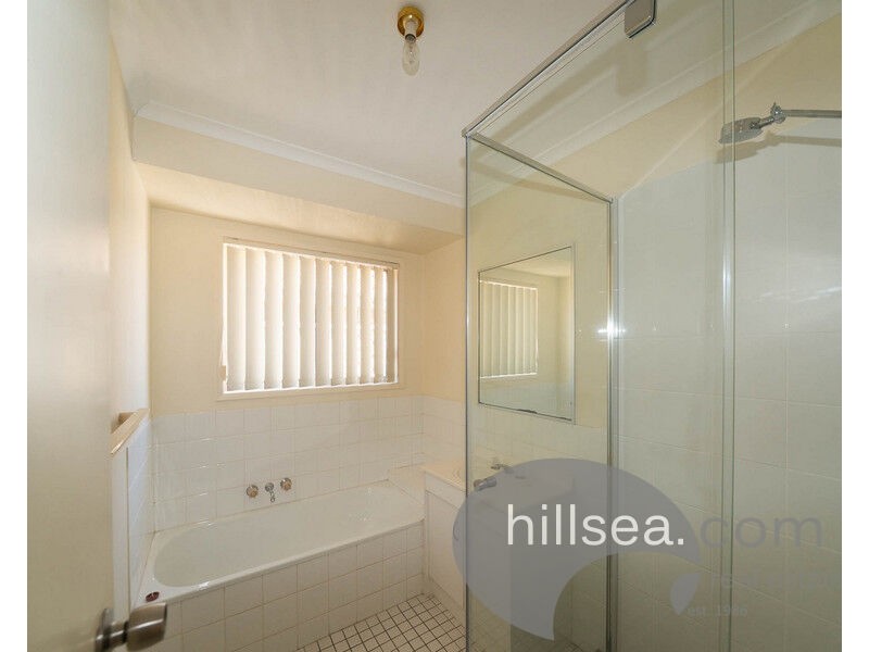 16 Waranga Way, Coombabah QLD 4216