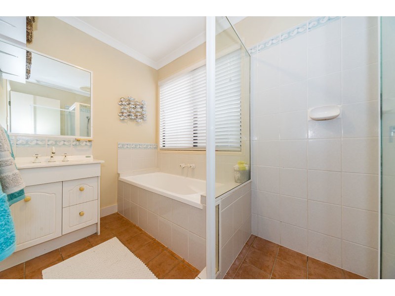 24 Bernini Drive, Coombabah QLD 4216