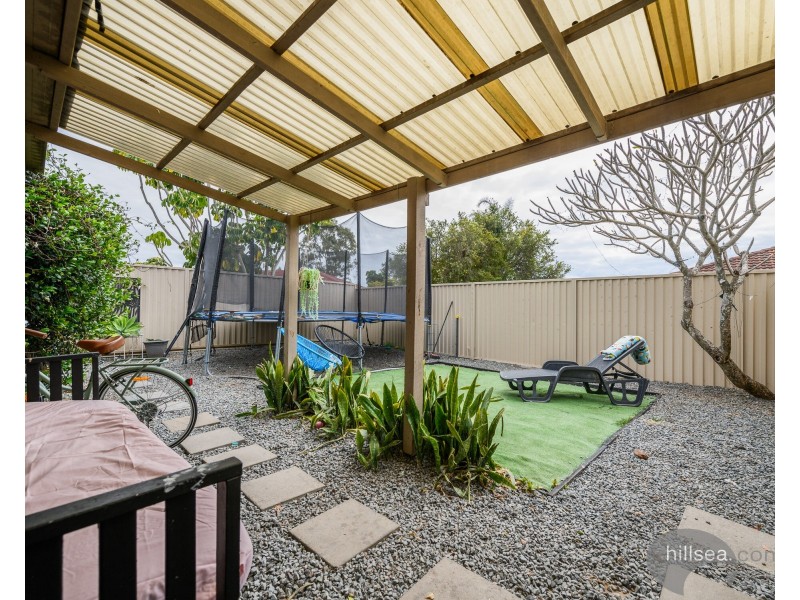 2/293 Government Road, Labrador QLD 4215