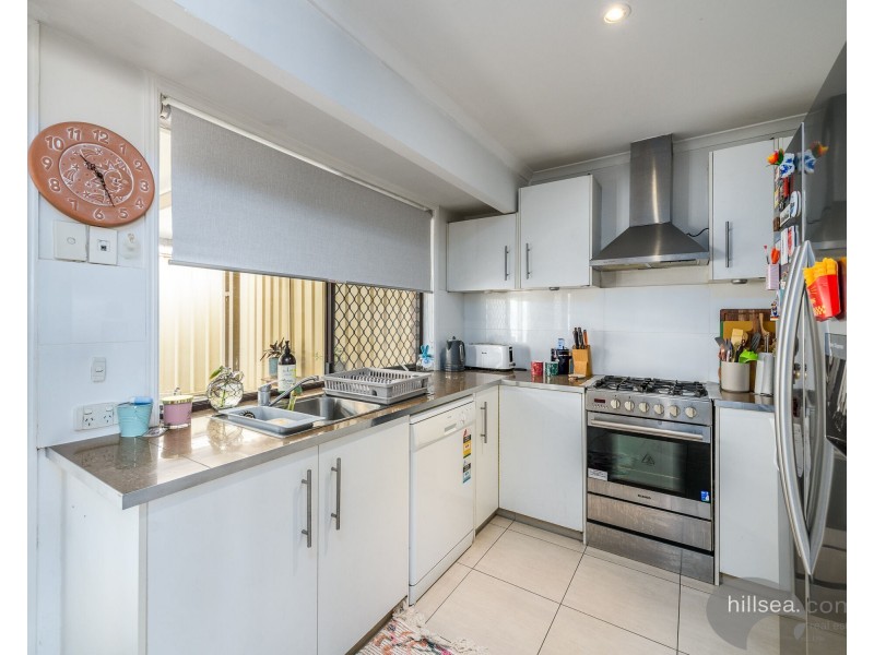 1/293 Government Street, Labrador QLD 4215