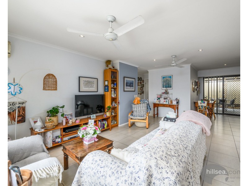 1/293 Government Street, Labrador QLD 4215