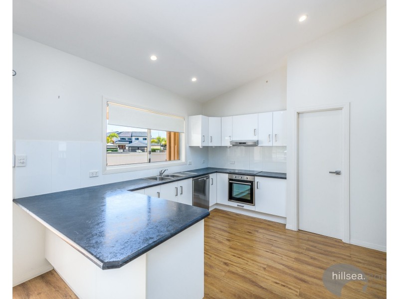 28 Daru Avenue, Runaway Bay QLD 4216