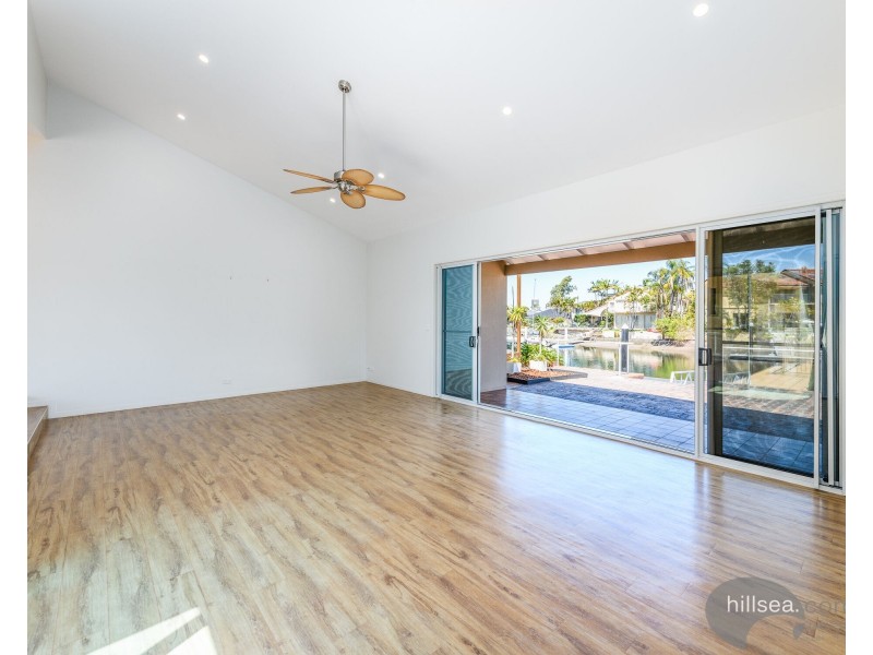 28 Daru Avenue, Runaway Bay QLD 4216