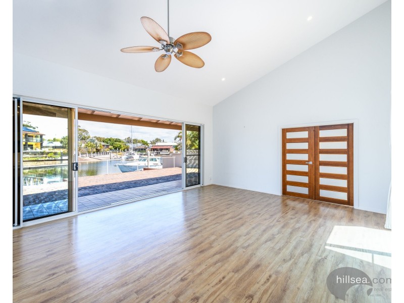 28 Daru Avenue, Runaway Bay QLD 4216