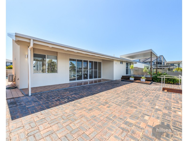 28 Daru Avenue, Runaway Bay QLD 4216