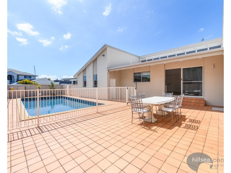 28 Daru Avenue, Runaway Bay QLD 4216