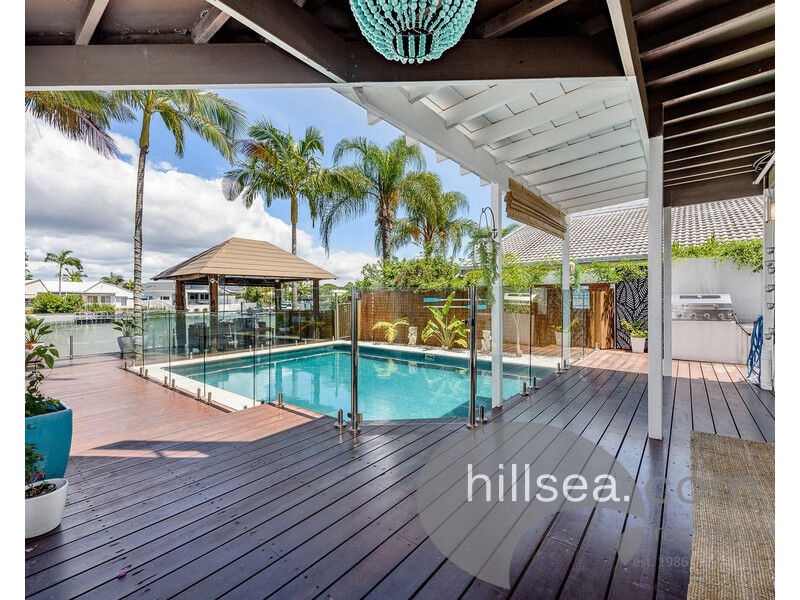 172 Morala Avenue, Runaway Bay QLD 4216