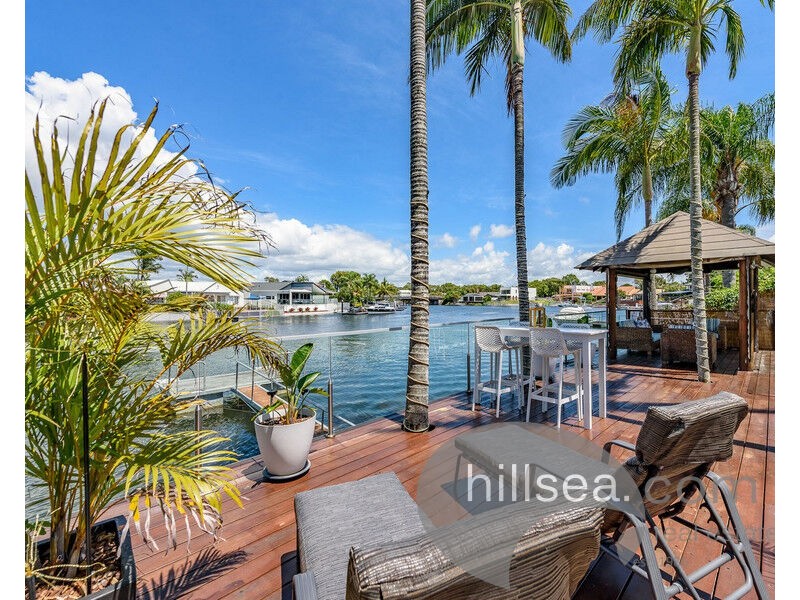 172 Morala Avenue, Runaway Bay QLD 4216