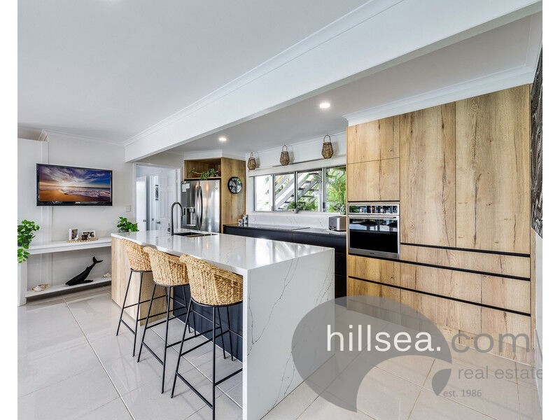 172 Morala Avenue, Runaway Bay QLD 4216