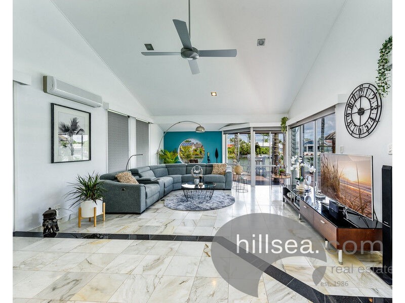 172 Morala Avenue, Runaway Bay QLD 4216