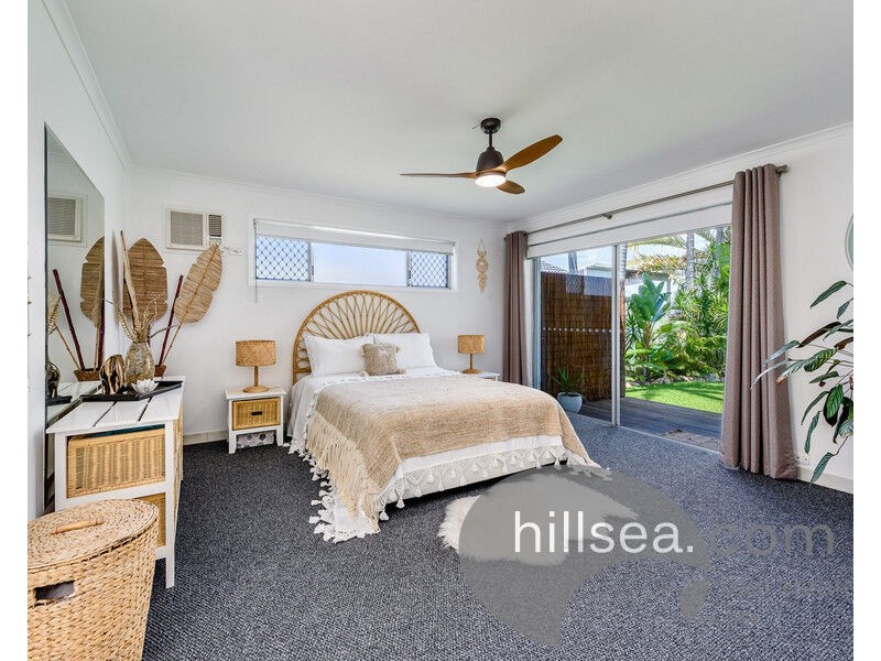 172 Morala Avenue, Runaway Bay QLD 4216