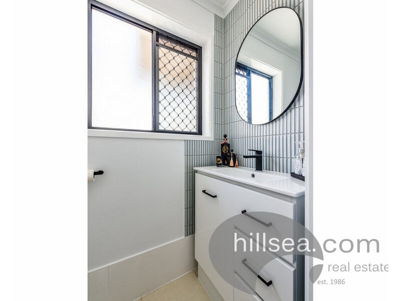 172 Morala Avenue, Runaway Bay QLD 4216