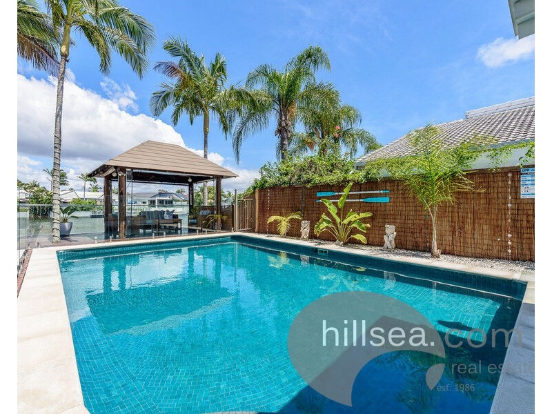 172 Morala Avenue, Runaway Bay QLD 4216