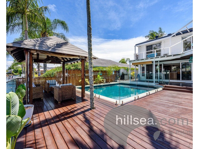 172 Morala Avenue, Runaway Bay QLD 4216