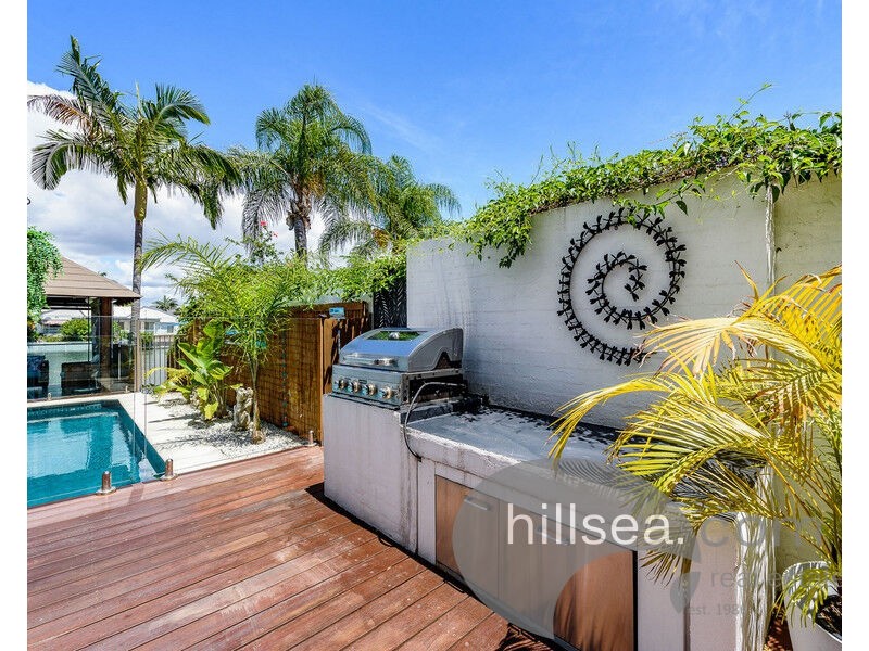 172 Morala Avenue, Runaway Bay QLD 4216