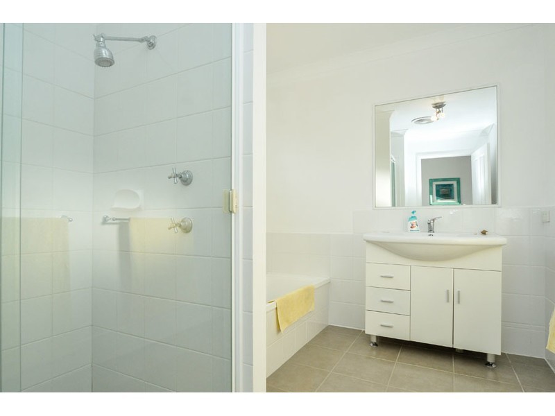 6/394 Pine Ridge Road, Coombabah QLD 4216