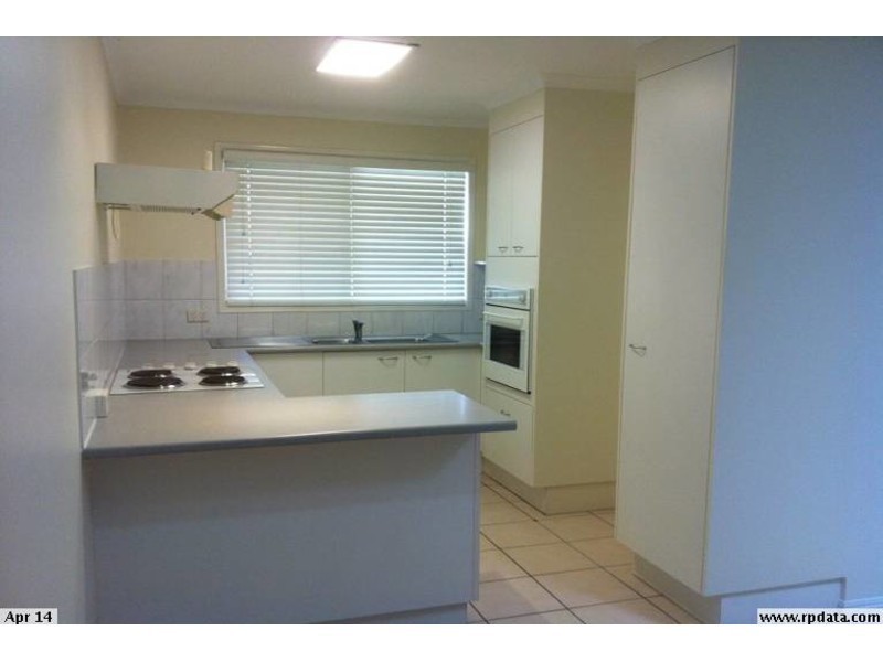 10/17 McMillan Street, Labrador QLD 4215