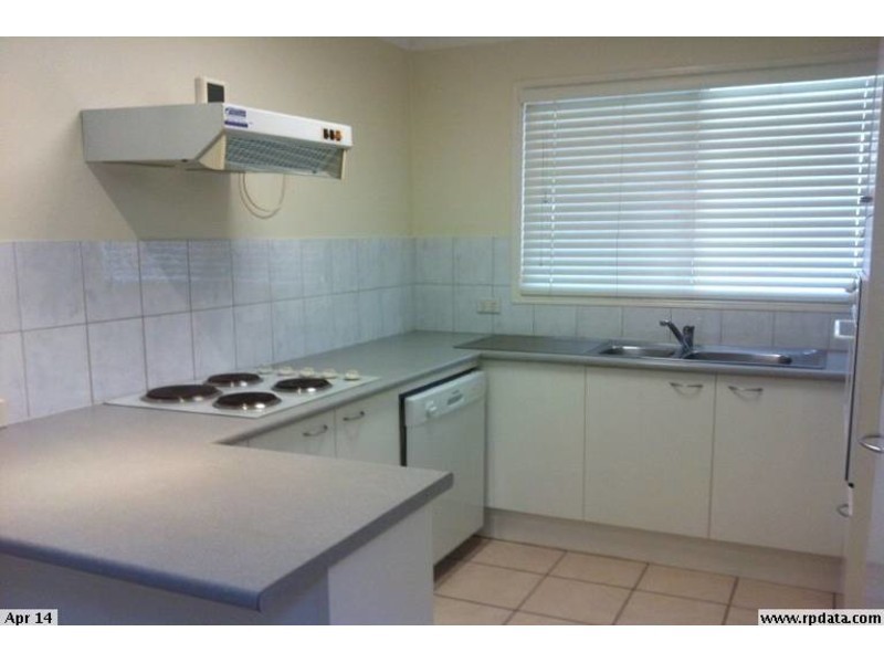 10/17 McMillan Street, Labrador QLD 4215