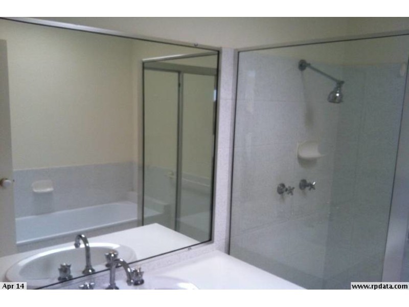 10/17 McMillan Street, Labrador QLD 4215