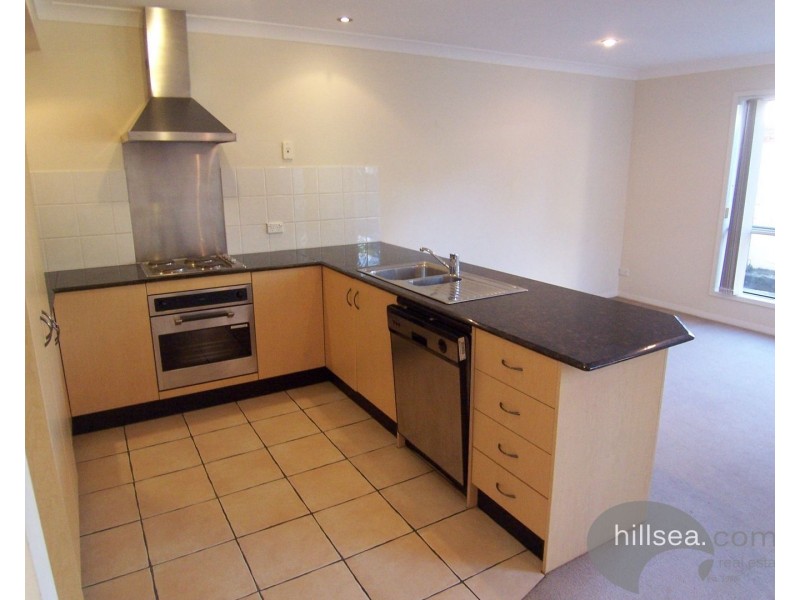 2/18 Blake Street, Southport QLD 4215