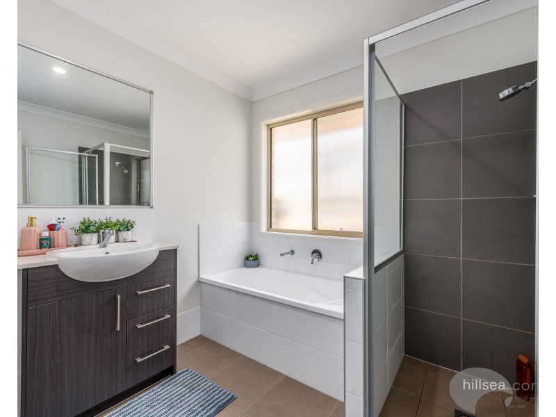 117 Dixon Drive, Pimpama QLD 4209