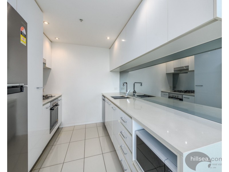616/19 Imperial Parade, Labrador QLD 4215