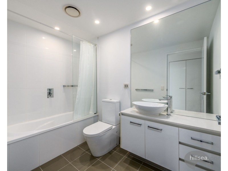 616/19 Imperial Parade, Labrador QLD 4215