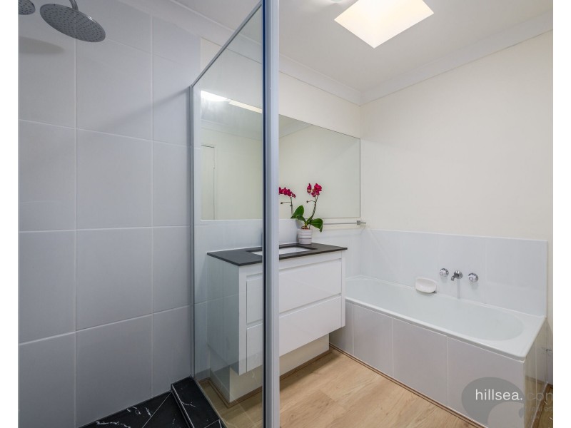 93/601 Pine Ridge Road, Biggera Waters QLD 4216
