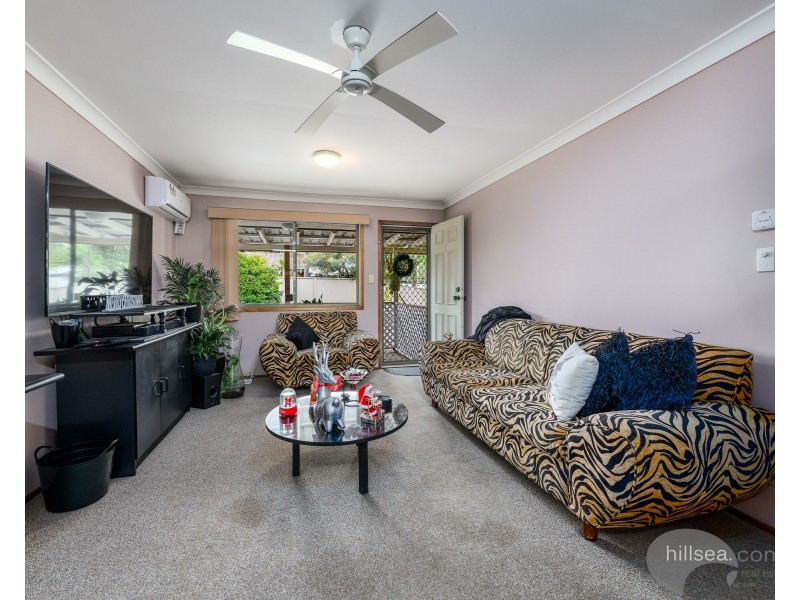 1/8 Eurimbula Court, Paradise Point QLD 4216
